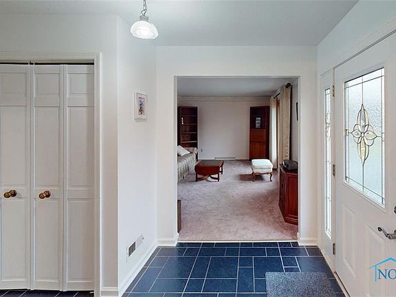 4th image of 808 Oak Knoll Dr