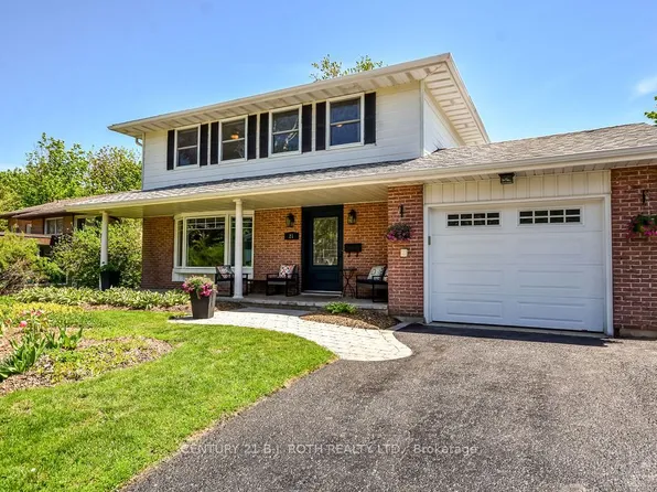21 Belcourt Ave, Barrie, ON L4M 4E2