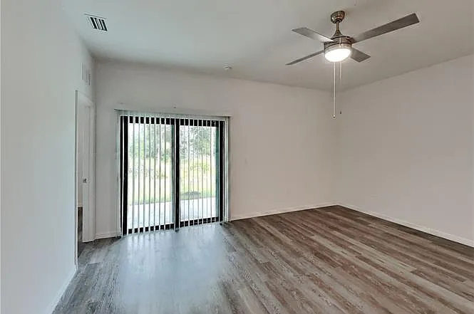 1108 Gilbert Ave S #1108 — Photo 3