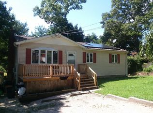 32 Fountain Rd, Rocky Point, NY 11778