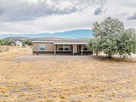 3rd image of 693 Hayland Dr