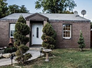 913 E Shaw St, Fort Worth, TX 76110