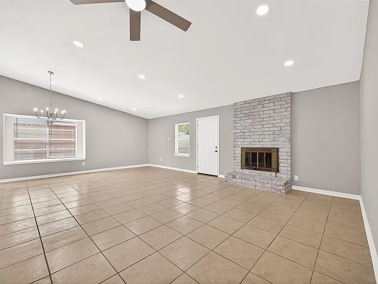 7646 Winkle Wood Ln — Photo 11