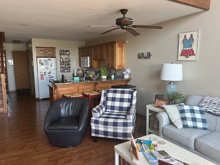 1803 E Perry St #47 — Photo 7
