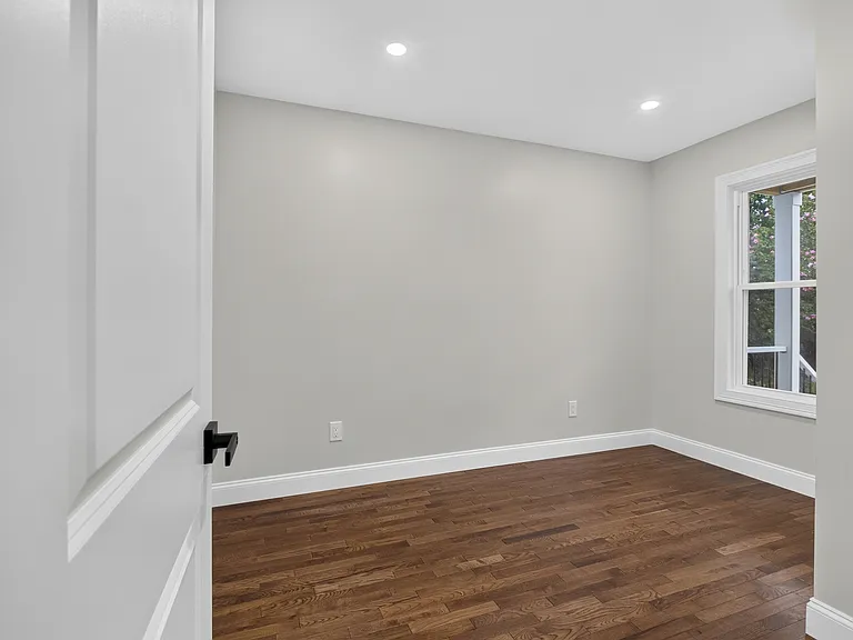 24 Dean St #1 — Photo 20