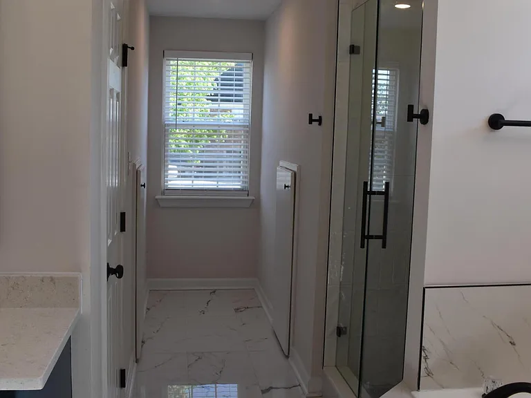 201 Bainbridge Dr — Photo 27