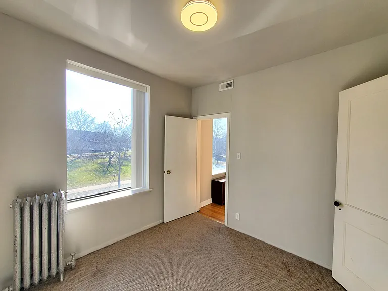 2742 W Montrose Ave #2 — Photo 16