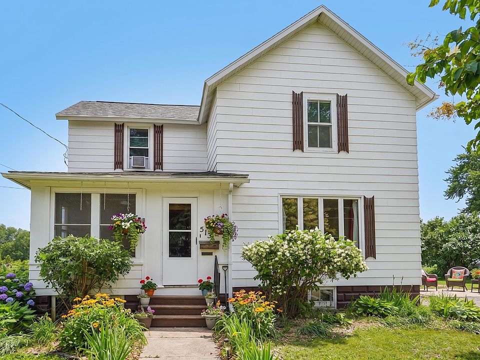 1st image of 513 Waterloo St