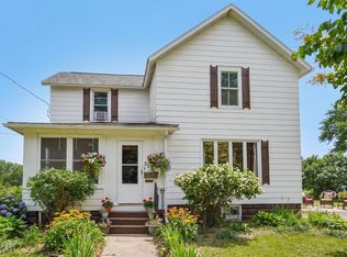 513 Waterloo St, Columbus, WI 53925