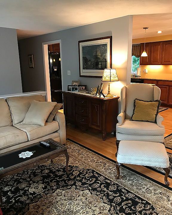 1st image of 297 Middlesex Ave