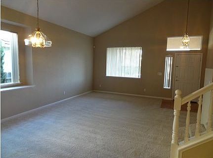 4th image of 950 Elk Hills Dr
