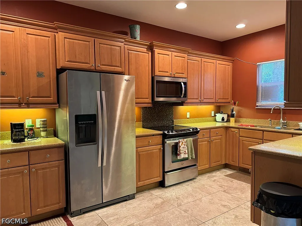 3 bed, 2.5 bath, 1957 sqft, $2,850 — Photo 4