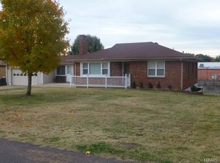 122 Tanzberger Dr, Saint Louis, MO 63129