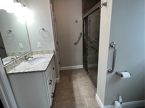 5th image of 3233 Independence Dr