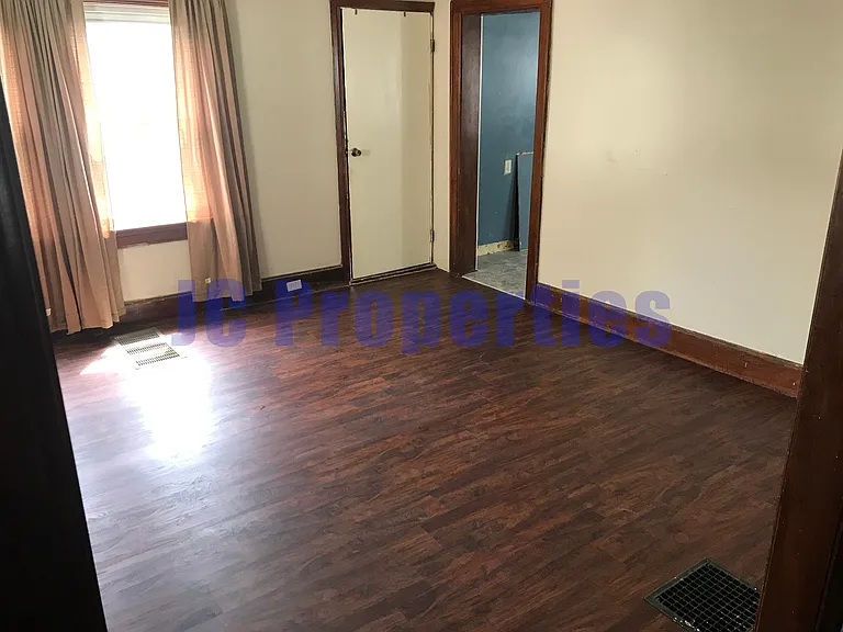 1252 Catalpa Dr — Photo 10