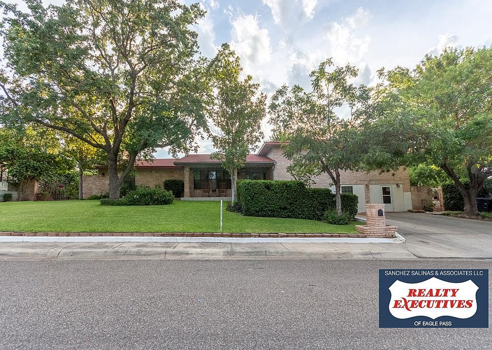 1st image of 831 Jalisco Cir