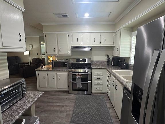 2nd image of 9800 Baseline Rd Spc 30