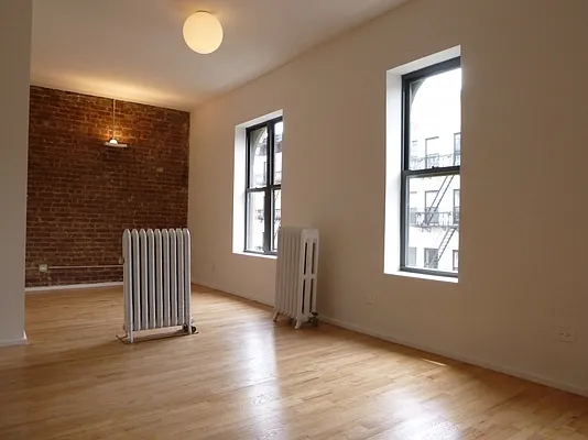 Rented by Bohemia Realty Group | media 16