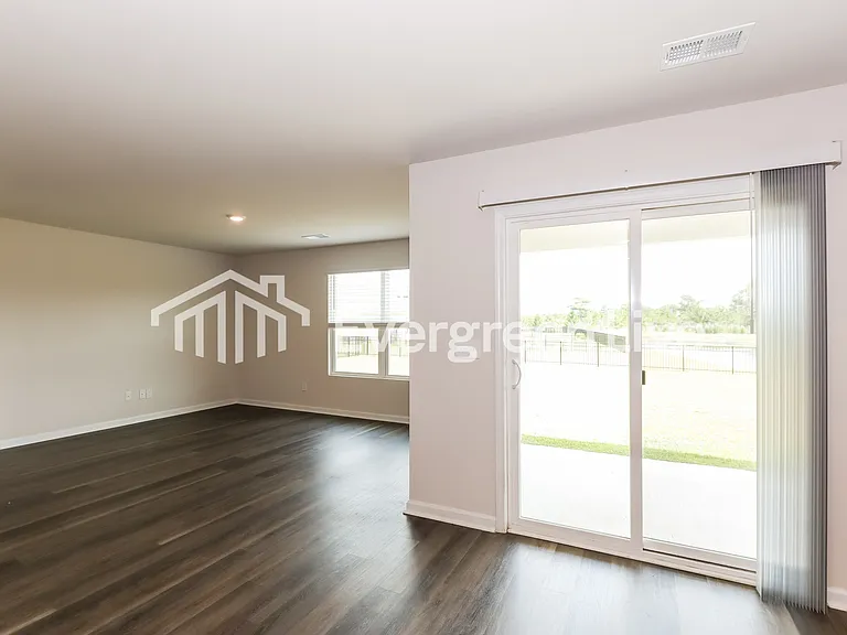 1190 Ridgeford Dr — Photo 5