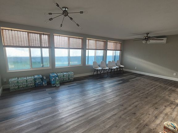 4th image of 2547 E Coral Way
