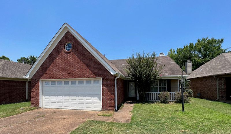 1st image of 8400 Creek Front Dr