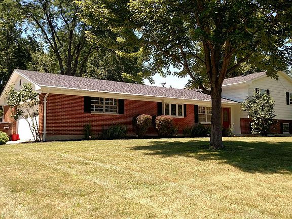 Huge corner lot!