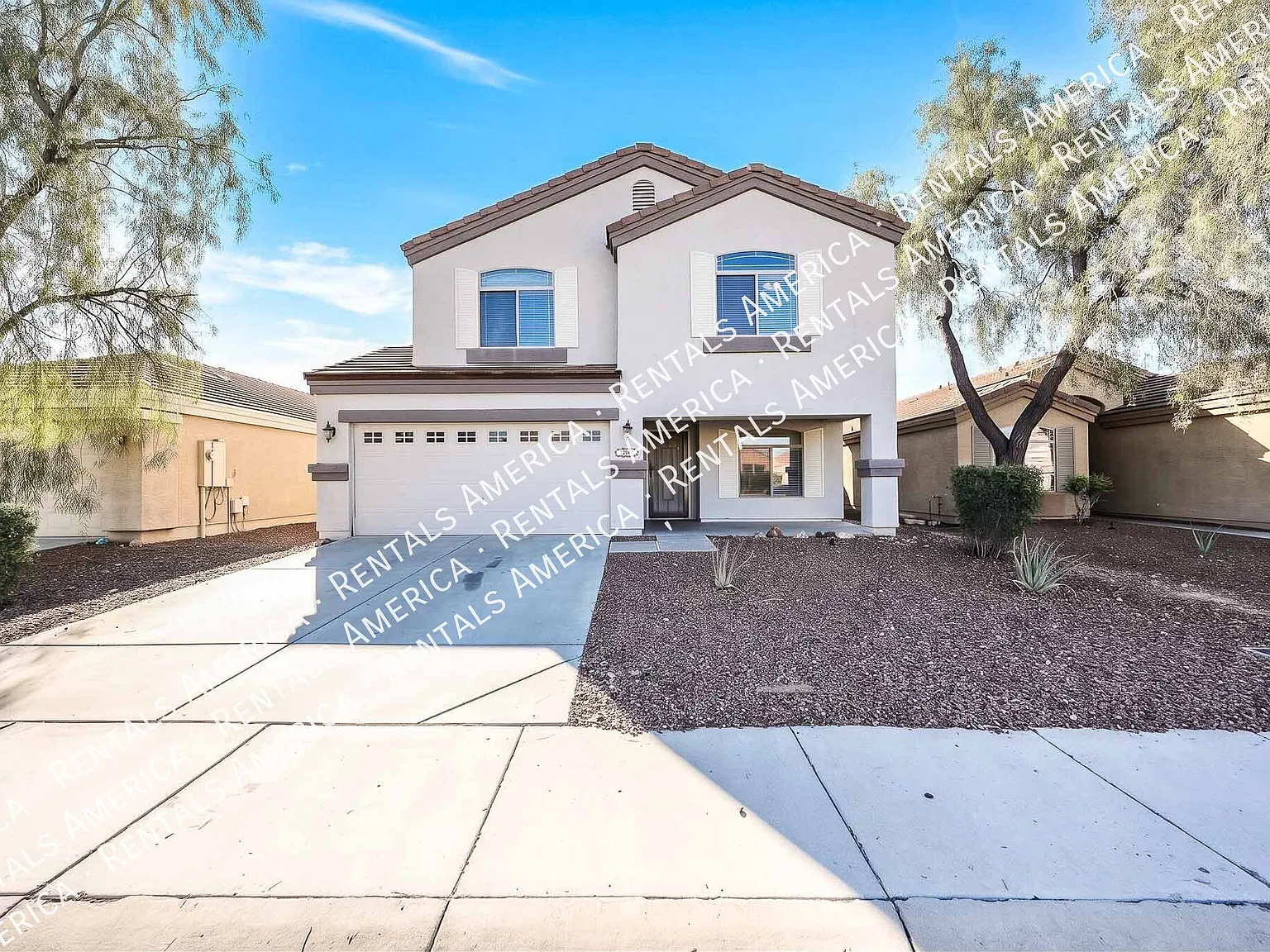 Spacious 4 Bd / 2.5 Ba home with large loft and a den — Photo 1