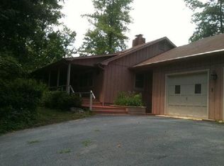 61 Piney Ln, Cleveland, GA 30528