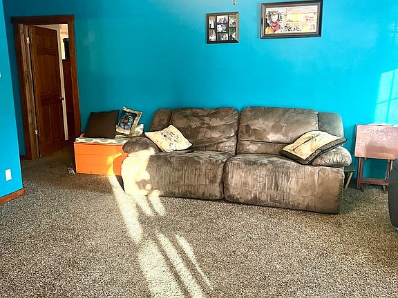 5th image of 2976 W Rose Hill Ln