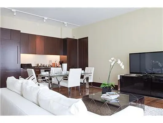 Rented by Douglas Elliman | media 19