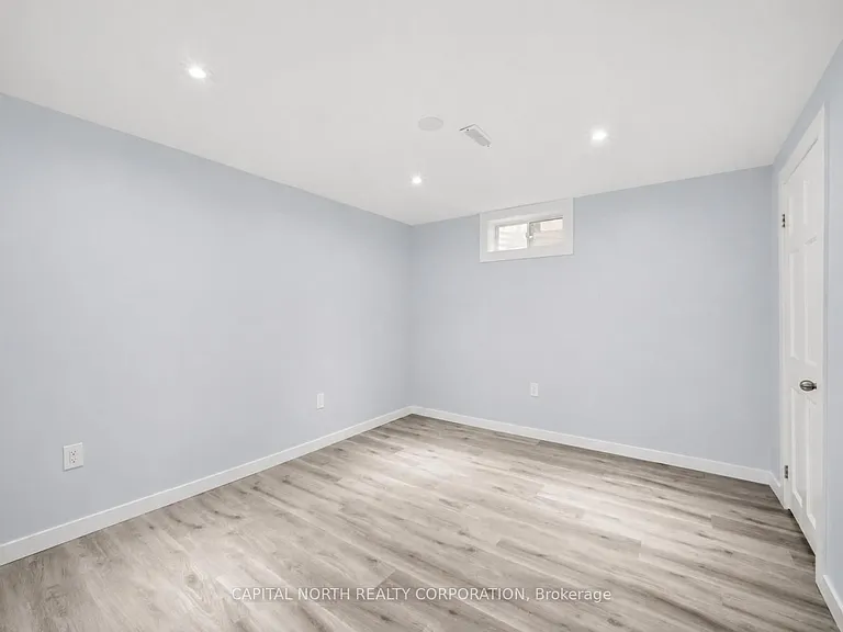 63 Elizabeth St — Photo 34