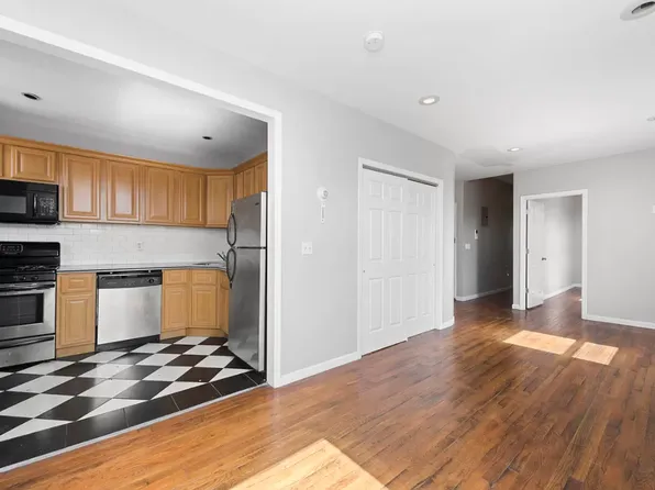 497 Greene Avenue image 1 of 5