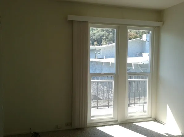 2101 Donald Dr, Moraga, CA