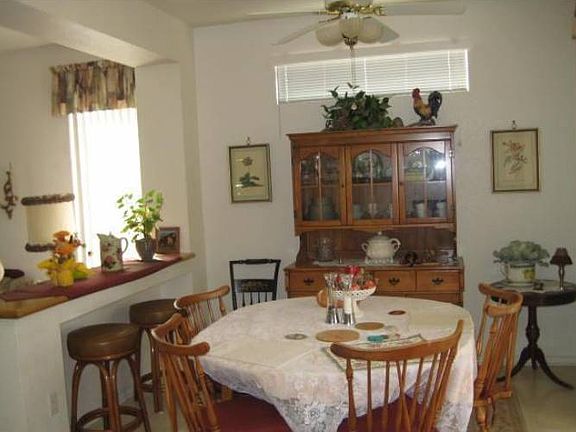 Dining & Breakfast Bar Be