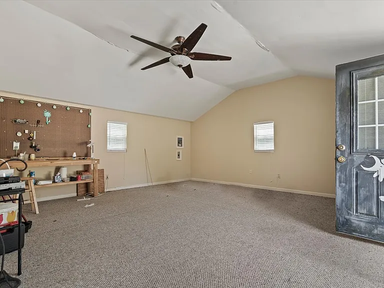 726 Wisteria Dr — Photo 36