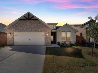 2045 Kelva Dr, Fort Worth, TX 76052