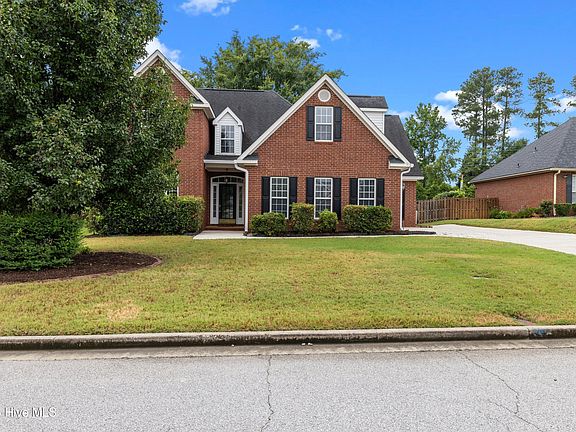 2nd image of 4240 Aerie Circle