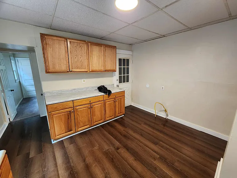 654 W 4th St #1 — Photo 7