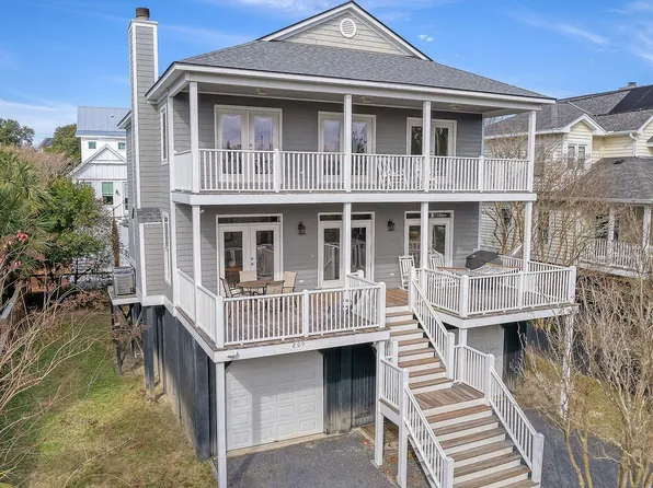 209 Charleston Blvd, Isle Of Palms, SC 29451