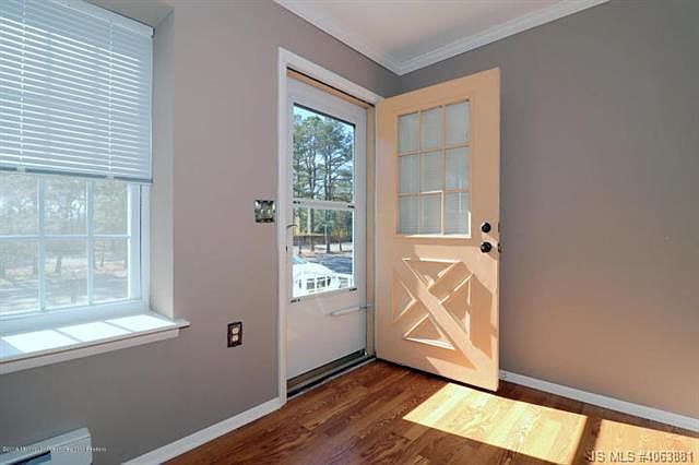 1st image of 9B Norwich Dr #64