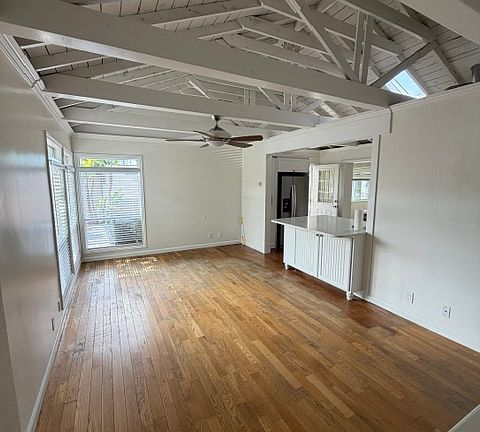 4th image of 2810 Madison St
