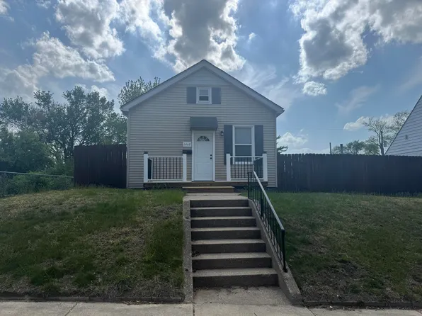 1407 Manhattan St, Michigan City, IN 46360