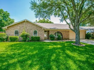 445 Chisholm Trl, Hurst, TX 76054