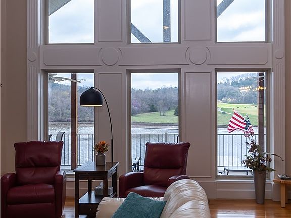 4th image of 1284 Old Kinderhook Dr