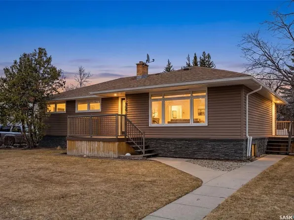 504 11th STREET NE, Weyburn, SK S4H 1J9