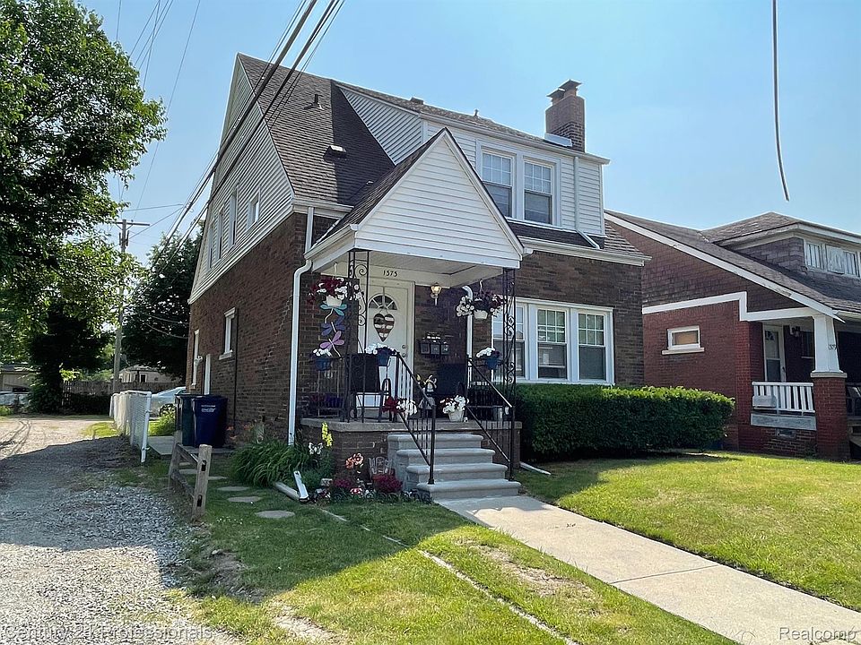 1st image of 1373 Morris Ave