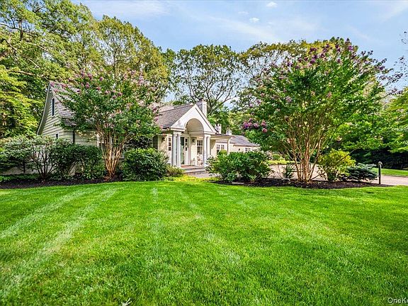 3rd image of 203 Sunset Road