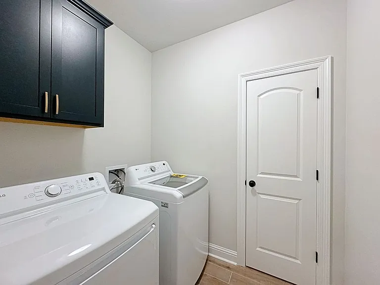 722 Bellegrove Square Ave — Photo 14