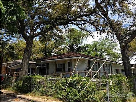 2nd image of 2110 Cypress St
