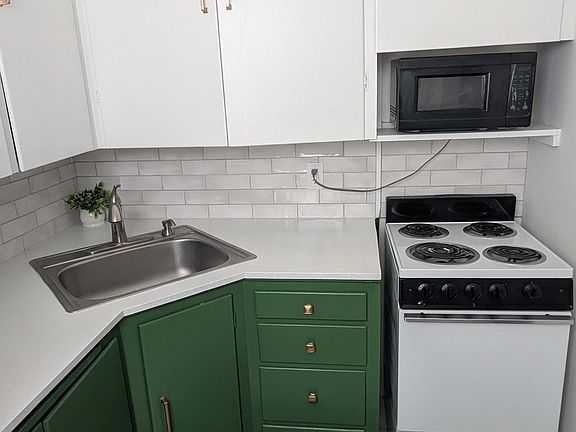 5th image of 135 Oak St #3